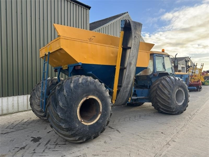 Ford 8210 Self Propelled Gravel Cart - Tractor: foto 4 Ford 8210 Self Propelled Gravel Cart - Tractor: foto 4