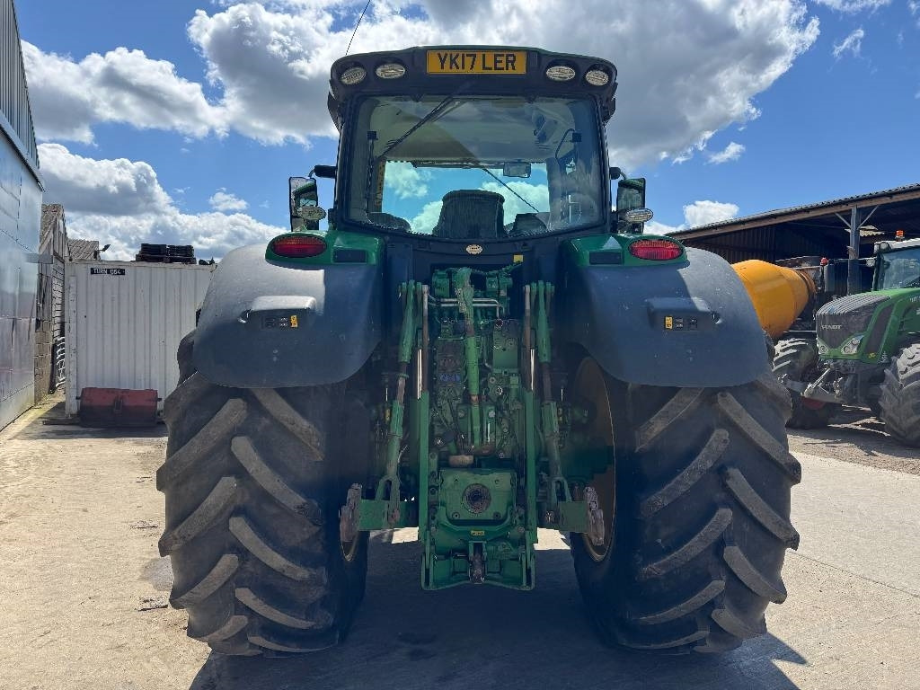 John Deere 6215 R AutoPower - Tractor: foto 5 John Deere 6215 R AutoPower - Tractor: foto 5