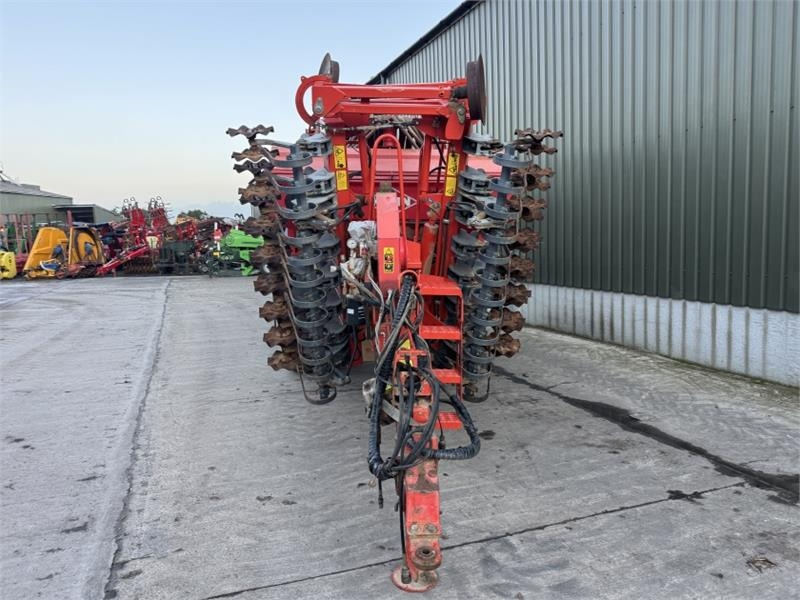 Kuhn Fastliner FL 4000 Seed Drill - Combinado de siembra: foto 3 Kuhn Fastliner FL 4000 Seed Drill - Combinado de siembra: foto 3