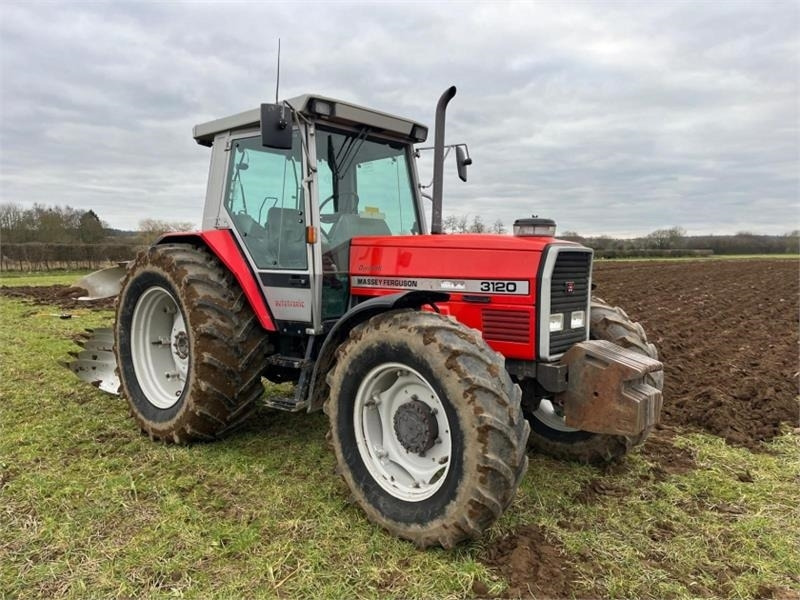 Massey Ferguson Massey Ferguson 3120 Dynashift - Tractor: foto 3 Massey Ferguson Massey Ferguson 3120 Dynashift - Tractor: foto 3