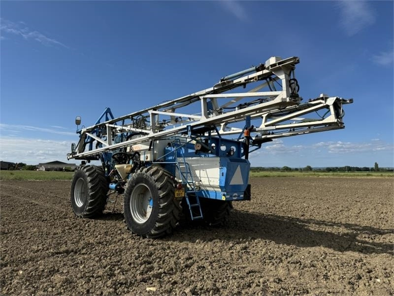 Matrot M44D 36m Self Propelled Sprayer - Pulverizador suspendido: foto 2 Matrot M44D 36m Self Propelled Sprayer - Pulverizador suspendido: foto 2