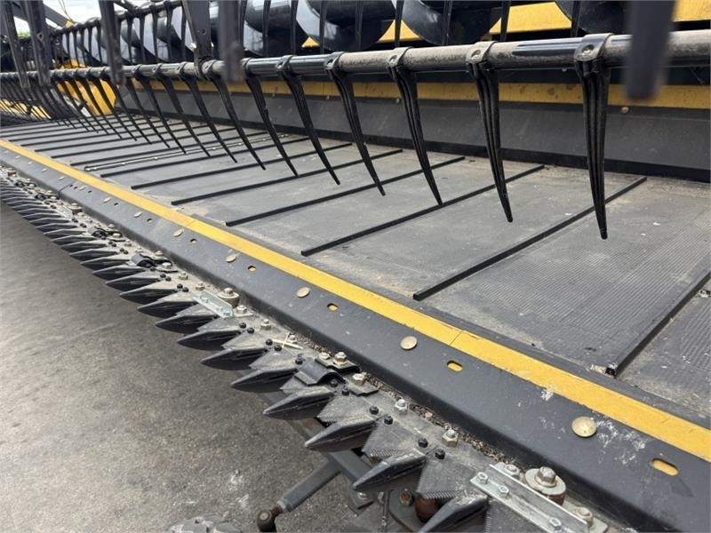 New Holland 8Z40 Draper Header - Accesorios para cosechadoras: foto 5 New Holland 8Z40 Draper Header - Accesorios para cosechadoras: foto 5