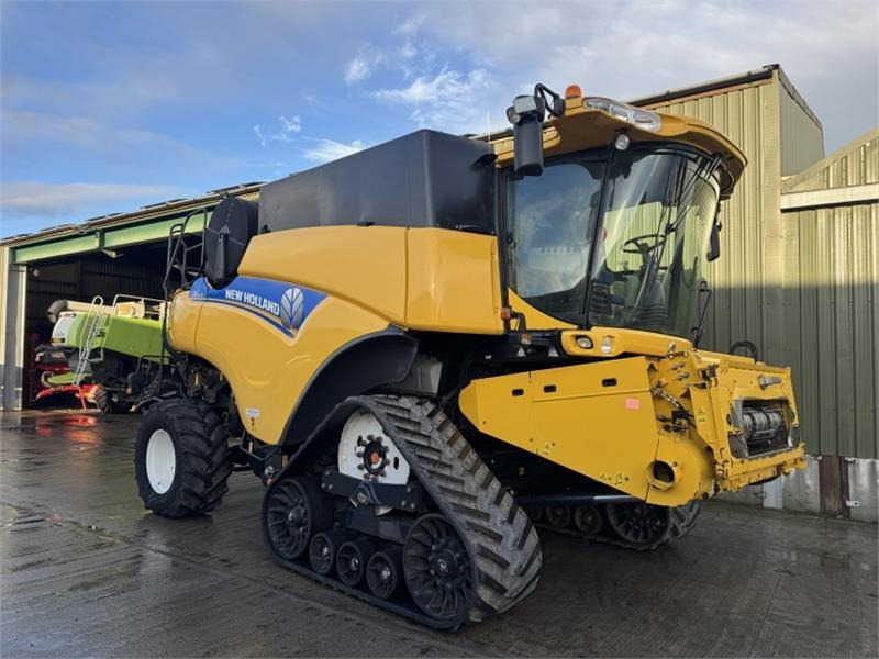 New Holland CR9070 c/w 30ft Varifeed Header - Accesorios para cosechadoras: foto 3 New Holland CR9070 c/w 30ft Varifeed Header - Accesorios para cosechadoras: foto 3