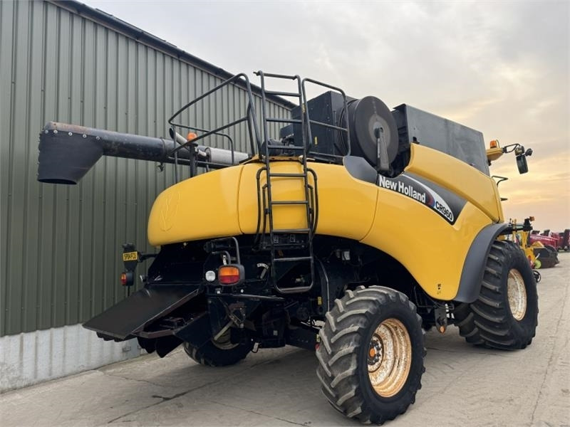 New Holland CR960 c/w 24ft Header **Video Below**  - Accesorios para cosechadoras: foto 2 New Holland CR960 c/w 24ft Header **Video Below**  - Accesorios para cosechadoras: foto 2