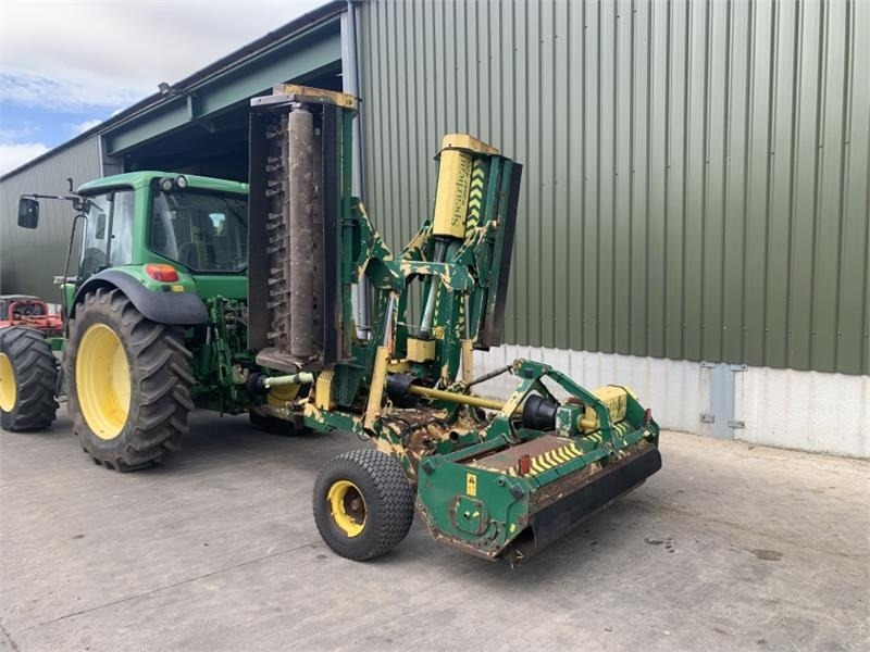Spearhead Trident 4000 4M Folding Flail Mower - Segadora: foto 4 Spearhead Trident 4000 4M Folding Flail Mower - Segadora: foto 4