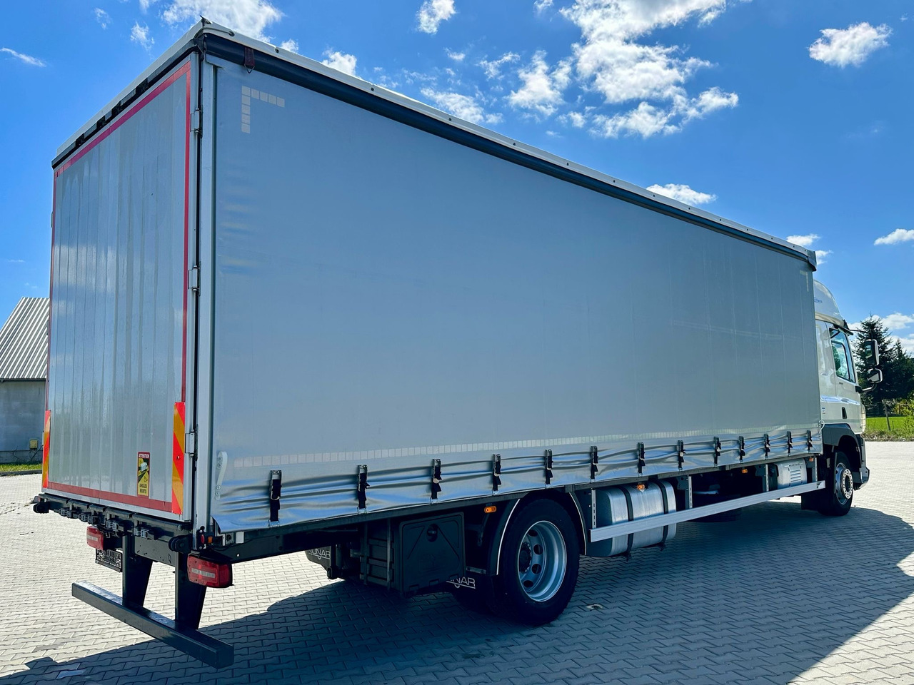 DAF CF 320 / FIRANKA / 21 EUROPALET / SYPIALKA / AUTOMAT / KLIMA POSTOJOWA / 2021 ROK TO - Camión lona: foto 4 DAF CF 320 / FIRANKA / 21 EUROPALET / SYPIALKA / AUTOMAT / KLIMA POSTOJOWA / 2021 ROK TO - Camión lona: foto 4