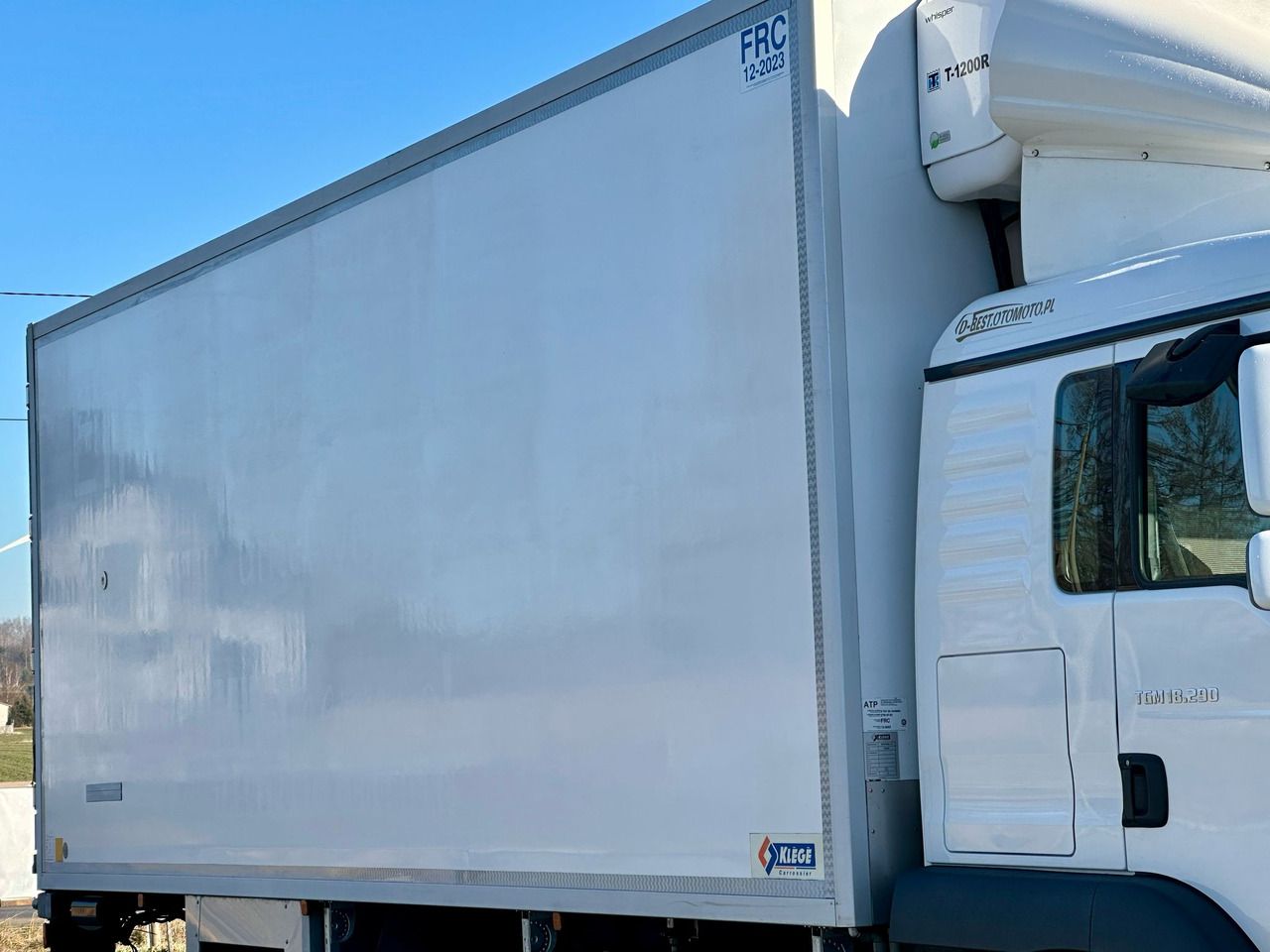 Camión frigorífico MAN TGM 18.290 / CHŁODNIA / WINDA / 18 EUROPALET / NISKI PRZEBIEG / AUTOMAT/ DRUKARKA / SYPIALKA / 2018 ROK / THERMO KING 1200: foto 11 Camión frigorífico MAN TGM 18.290 / CHŁODNIA / WINDA / 18 EUROPALET / NISKI PRZEBIEG / AUTOMAT/ DRUKARKA / SYPIALKA / 2018 ROK / THERMO KING 1200: foto 11