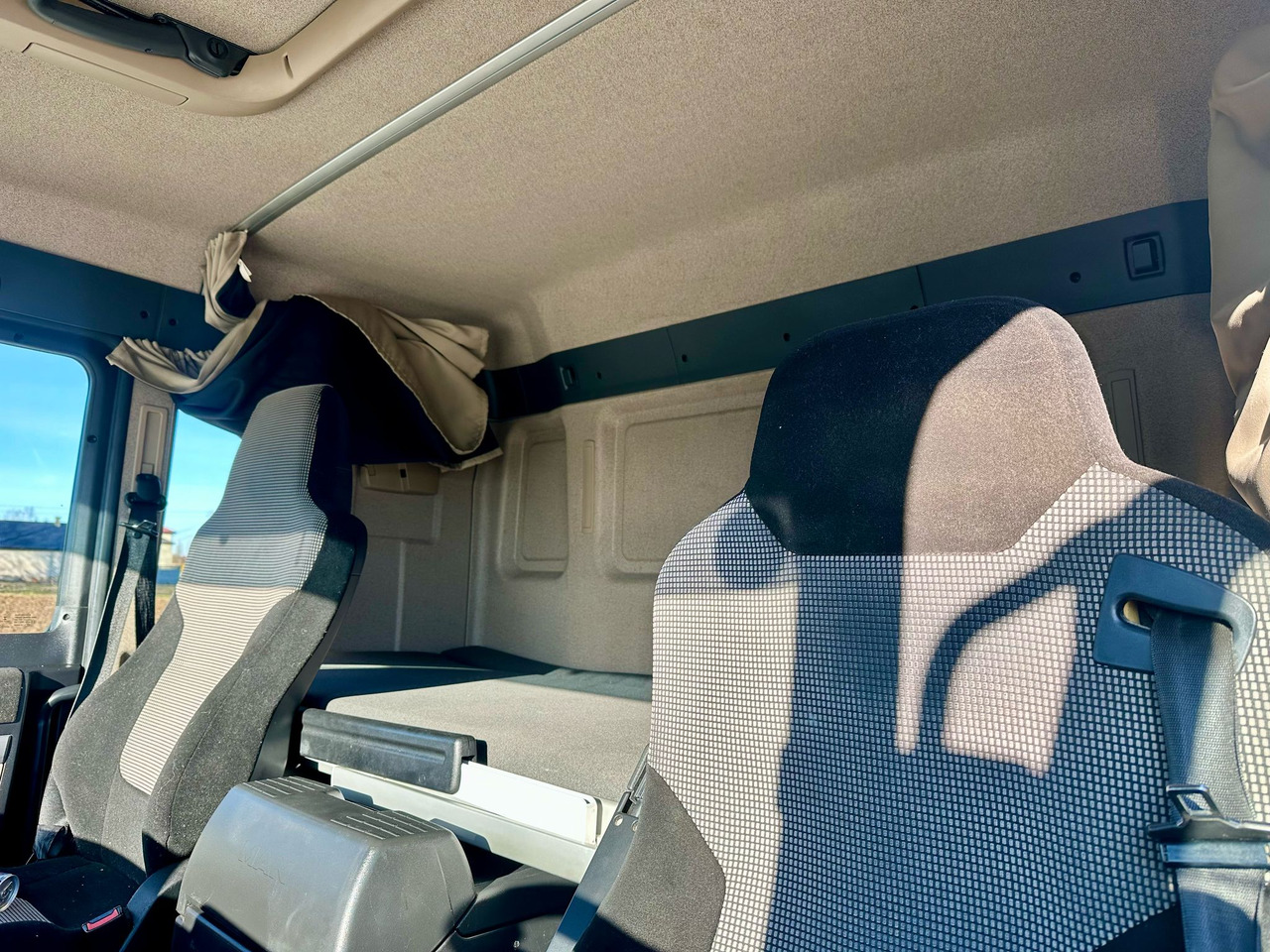 Camión frigorífico MAN TGM 18.290 / CHŁODNIA / WINDA / 18 EUROPALET / NISKI PRZEBIEG / AUTOMAT/ DRUKARKA / SYPIALKA / 2018 ROK / THERMO KING 1200: foto 14 Camión frigorífico MAN TGM 18.290 / CHŁODNIA / WINDA / 18 EUROPALET / NISKI PRZEBIEG / AUTOMAT/ DRUKARKA / SYPIALKA / 2018 ROK / THERMO KING 1200: foto 14