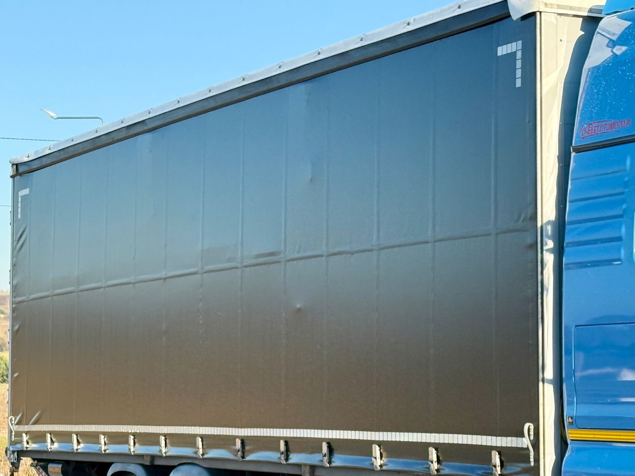 Camión lona MAN TGX 26.420 / FIRANKA / WINDA / 23 EUROPALETY / 6x2 / AUTOMAT / EURO 6 / OŚ PODNOSZONA / DUŻA KABINA / 2019 ROK: foto 18 Camión lona MAN TGX 26.420 / FIRANKA / WINDA / 23 EUROPALETY / 6x2 / AUTOMAT / EURO 6 / OŚ PODNOSZONA / DUŻA KABINA / 2019 ROK: foto 18