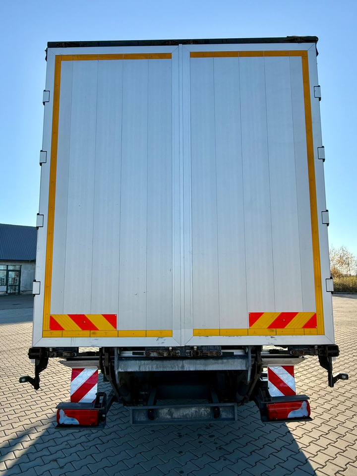 Camión lona MAN TGX 26.420 / FIRANKA / WINDA / 23 EUROPALETY / 6x2 / AUTOMAT / EURO 6 / OŚ PODNOSZONA / DUŻA KABINA / 2019 ROK: foto 16 Camión lona MAN TGX 26.420 / FIRANKA / WINDA / 23 EUROPALETY / 6x2 / AUTOMAT / EURO 6 / OŚ PODNOSZONA / DUŻA KABINA / 2019 ROK: foto 16