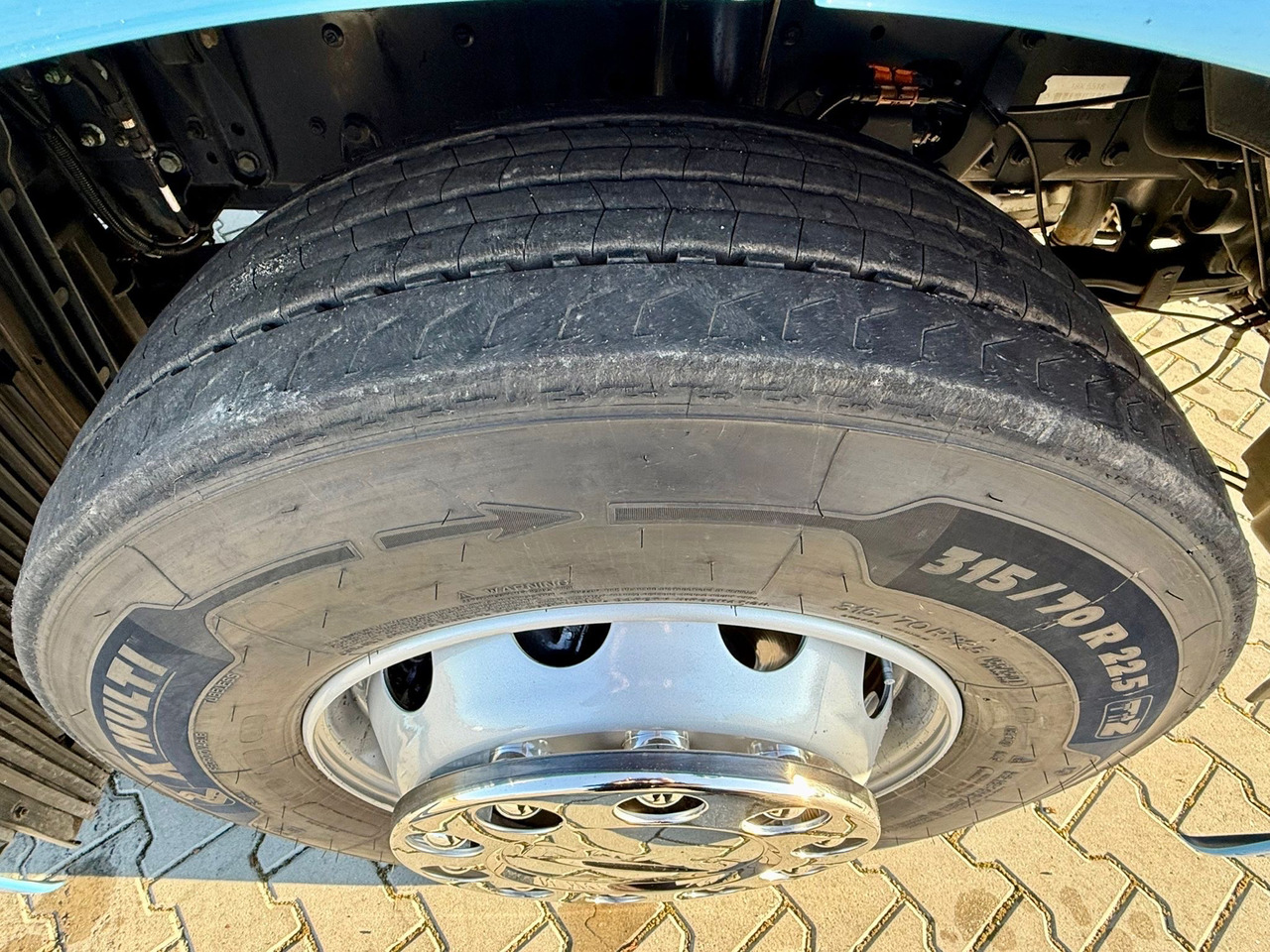 Camión lona MAN TGX 26.420 / FIRANKA / WINDA / 23 EUROPALETY / 6x2 / AUTOMAT / EURO 6 / OŚ PODNOSZONA / DUŻA KABINA / 2019 ROK: foto 23 Camión lona MAN TGX 26.420 / FIRANKA / WINDA / 23 EUROPALETY / 6x2 / AUTOMAT / EURO 6 / OŚ PODNOSZONA / DUŻA KABINA / 2019 ROK: foto 23