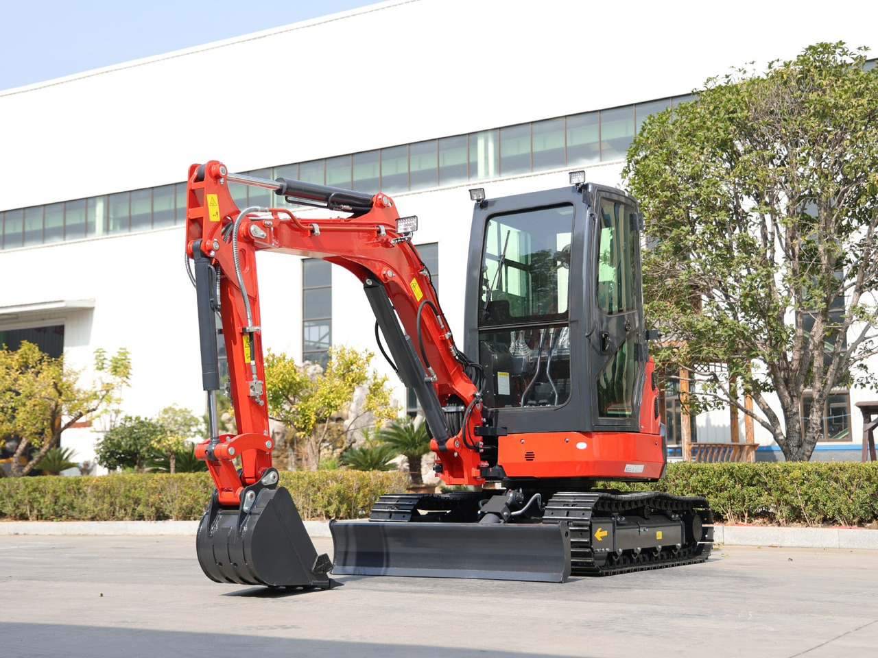 KUBOTA Diesel Mini excavator 3.5 Ton - Müller Machinery MB 35 Plus - VKSH - Miniexcavadora: foto 1 KUBOTA Diesel Mini excavator 3.5 Ton - Müller Machinery MB 35 Plus - VKSH - Miniexcavadora: foto 1