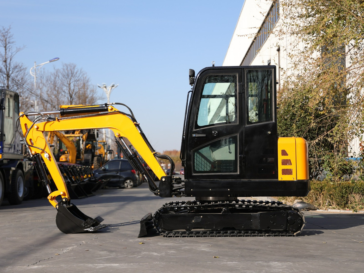 Müller Machinery - Xinchai 4D32 Motor Diesel Mini excavator 3.5 Ton - Müller Machinery MB 35 - VKSH - Miniexcavadora: foto 1 Müller Machinery - Xinchai 4D32 Motor Diesel Mini excavator 3.5 Ton - Müller Machinery MB 35 - VKSH - Miniexcavadora: foto 1
