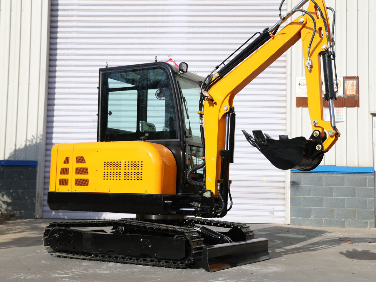 Müller Machinery - Xinchai 4D32 Motor Diesel Mini excavator 3.5 Ton - Müller Machinery MB 35 - VKSH - Miniexcavadora: foto 3 Müller Machinery - Xinchai 4D32 Motor Diesel Mini excavator 3.5 Ton - Müller Machinery MB 35 - VKSH - Miniexcavadora: foto 3