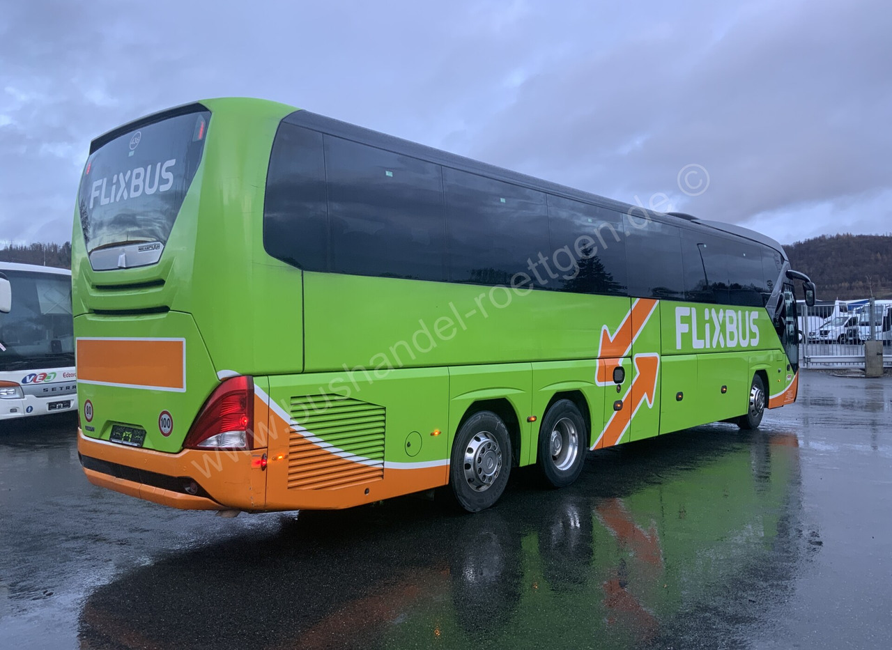 Neoplan Tourliner L - Autocar: foto 4 Neoplan Tourliner L - Autocar: foto 4