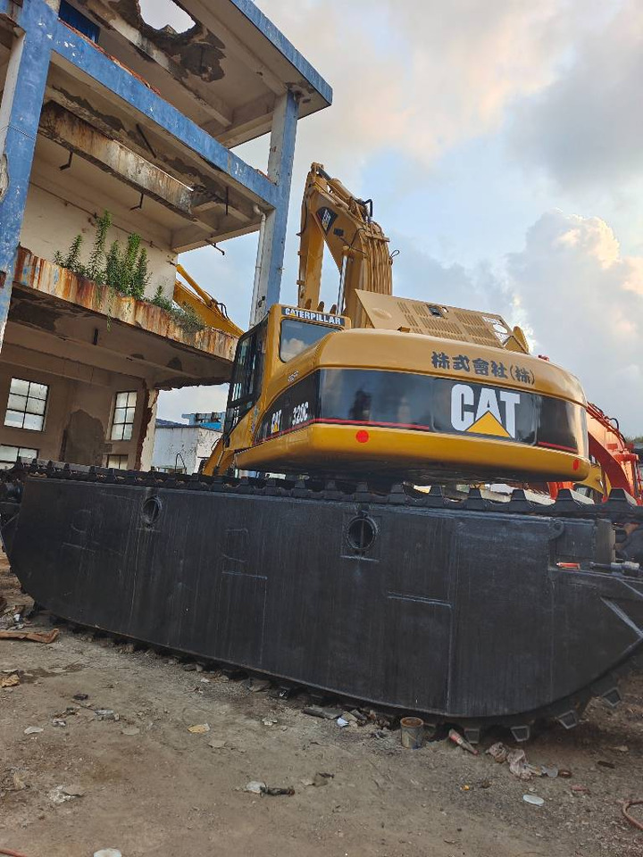 CAT 320 C - Excavadora anfibia: foto 2 CAT 320 C - Excavadora anfibia: foto 2