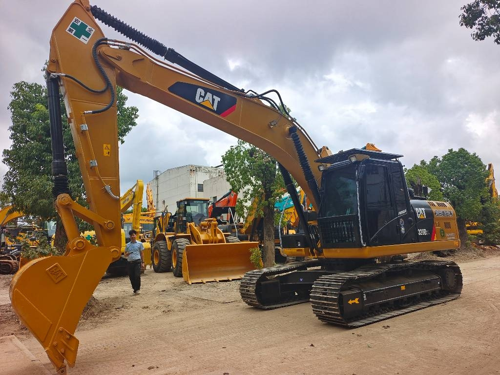 CAT 320 D - Excavadora de cadenas: foto 1 CAT 320 D - Excavadora de cadenas: foto 1