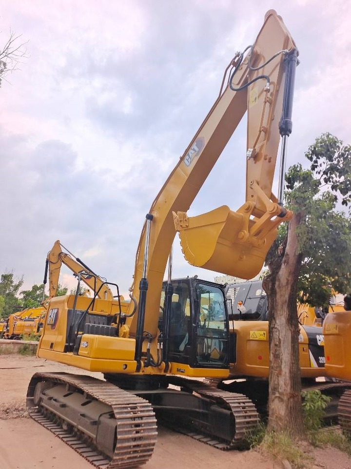 Excavadora de cadenas CAT 320 GC: foto 1
