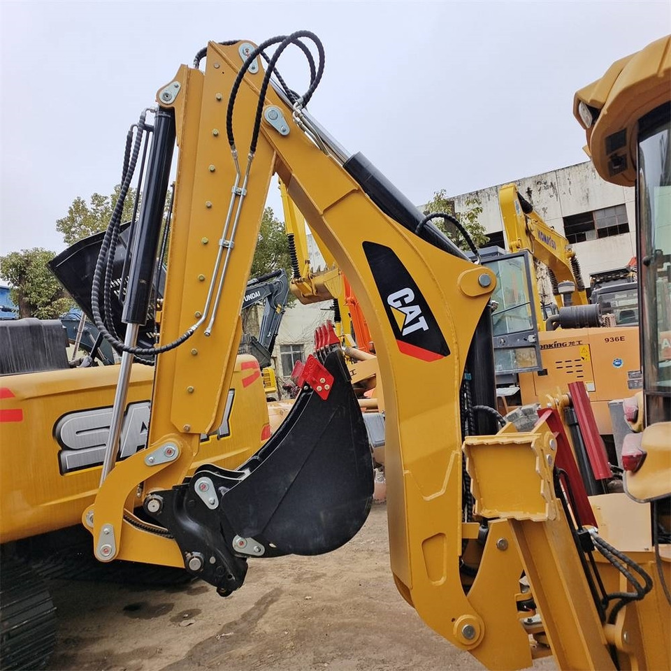 CAT 420 F 100% Brand New Machine - Excavadora de cadenas: foto 4 CAT 420 F 100% Brand New Machine - Excavadora de cadenas: foto 4