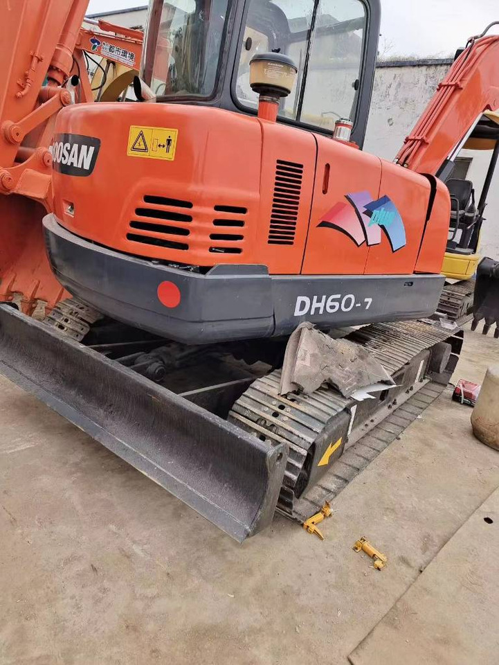 Doosan DH 60-7 - Miniexcavadora: foto 4 Doosan DH 60-7 - Miniexcavadora: foto 4