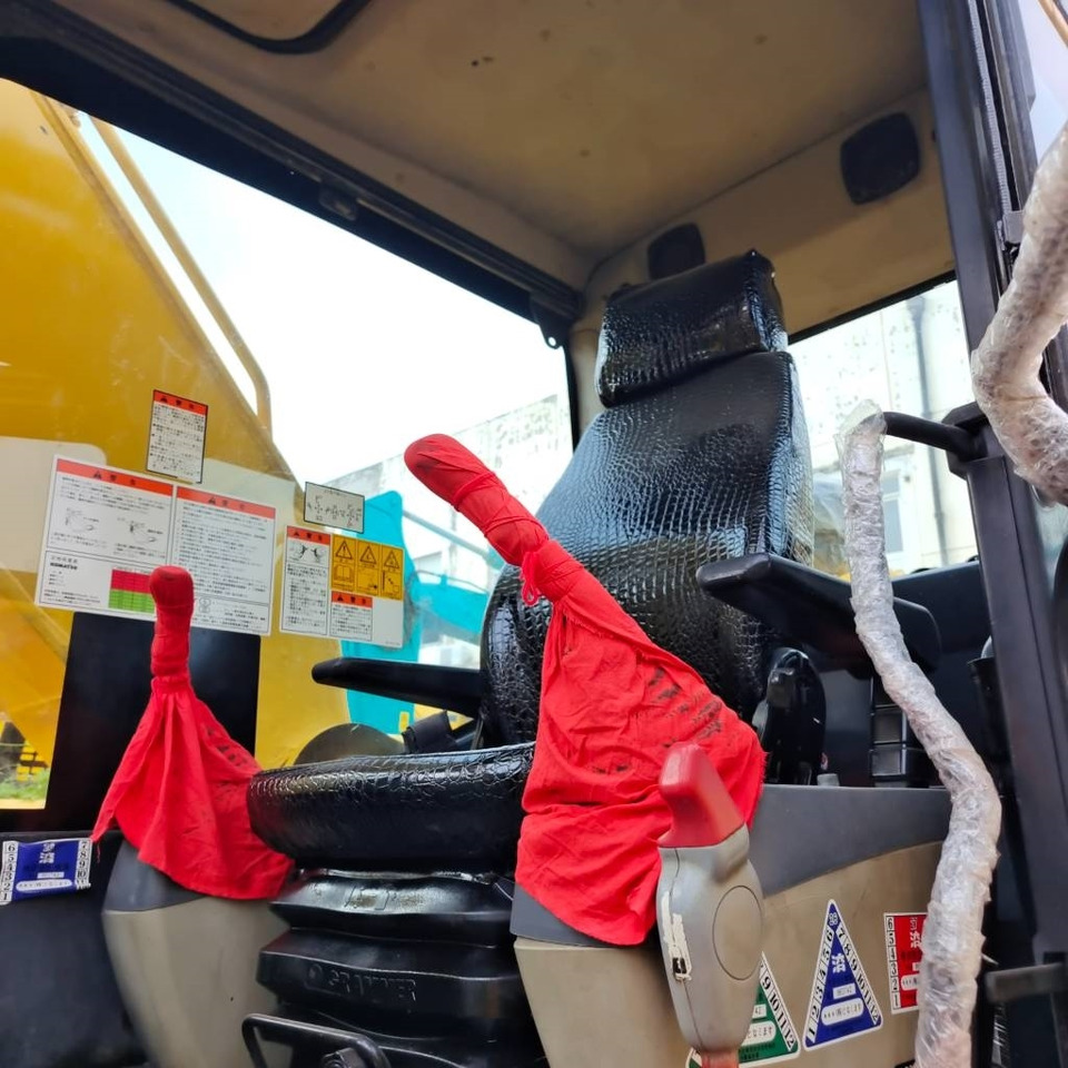 Excavadora de cadenas Komatsu PC 200-8: foto 7