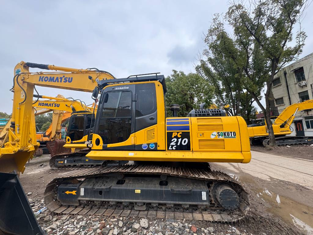 Komatsu PC 210 LC-8 - Excavadora de cadenas: foto 1 Komatsu PC 210 LC-8 - Excavadora de cadenas: foto 1