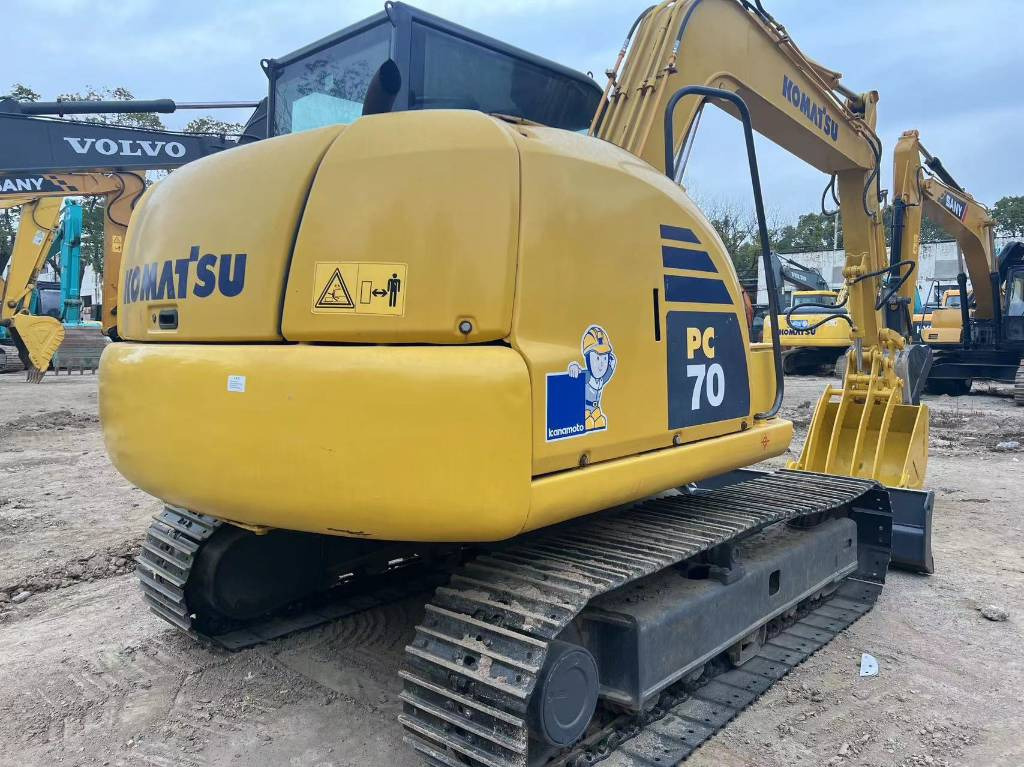 Komatsu PC 70-8 - Excavadora de cadenas: foto 1 Komatsu PC 70-8 - Excavadora de cadenas: foto 1