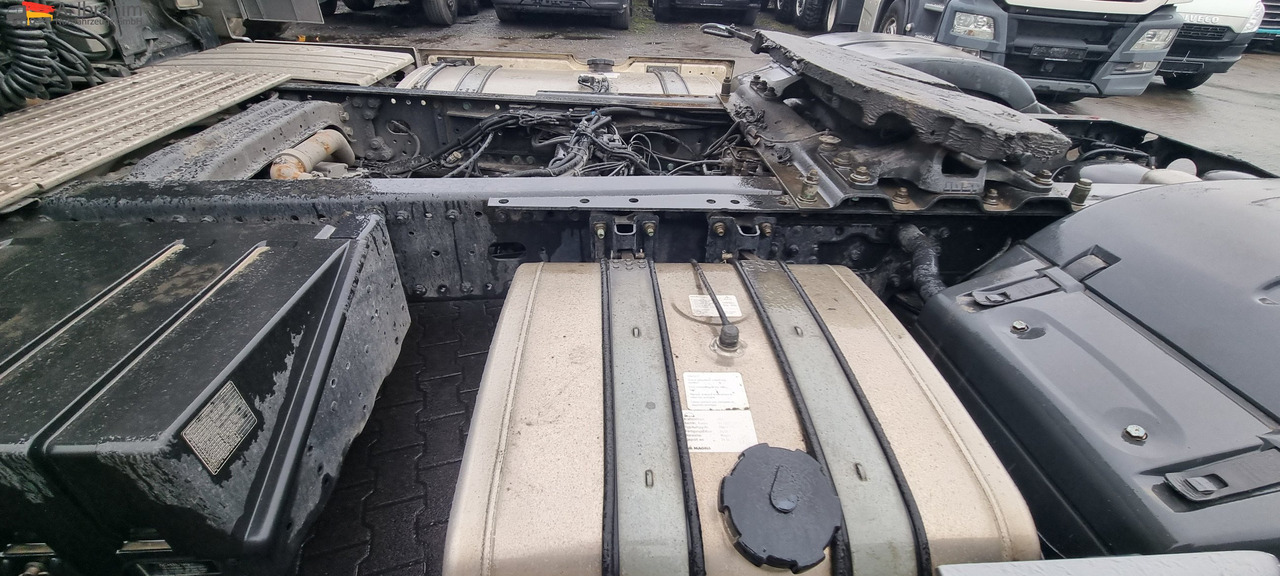 MAN 18.500 TGX Retarder, 2x Tank, Motorschaden !! - Cabeza tractora: foto 5 MAN 18.500 TGX Retarder, 2x Tank, Motorschaden !! - Cabeza tractora: foto 5