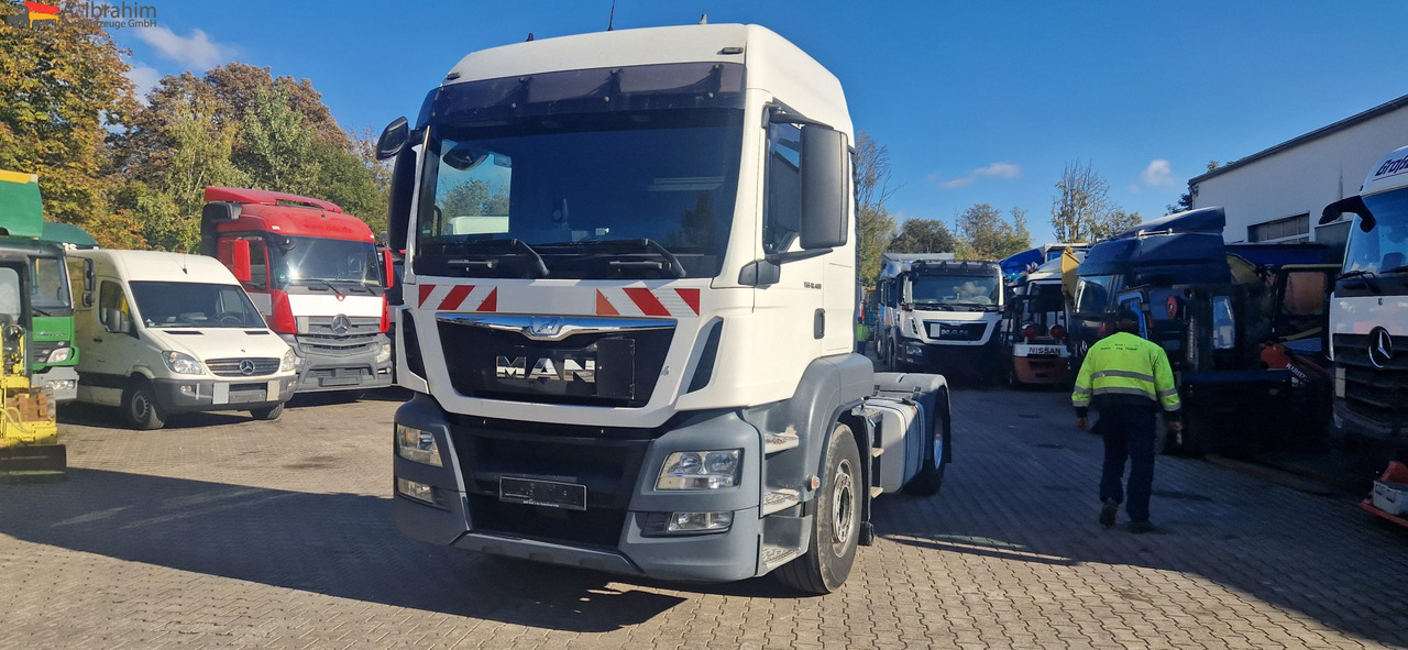 MAN TGS 18.400 PTO für Kompressor sehr sauber, 8x baugleich - Cabeza tractora: foto 1 MAN TGS 18.400 PTO für Kompressor sehr sauber, 8x baugleich - Cabeza tractora: foto 1
