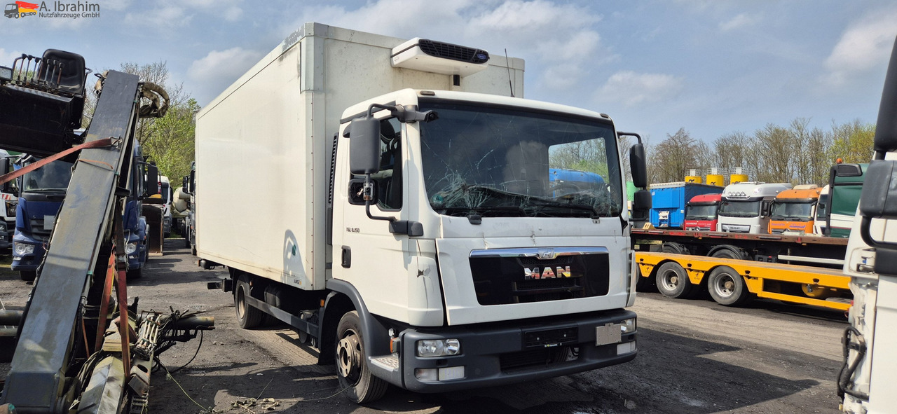 Furgoneta MAN TGL 8.150 4X2 BL Unfallschaden bedingt fahrbereit, Motor ok: foto 9 Furgoneta MAN TGL 8.150 4X2 BL Unfallschaden bedingt fahrbereit, Motor ok: foto 9