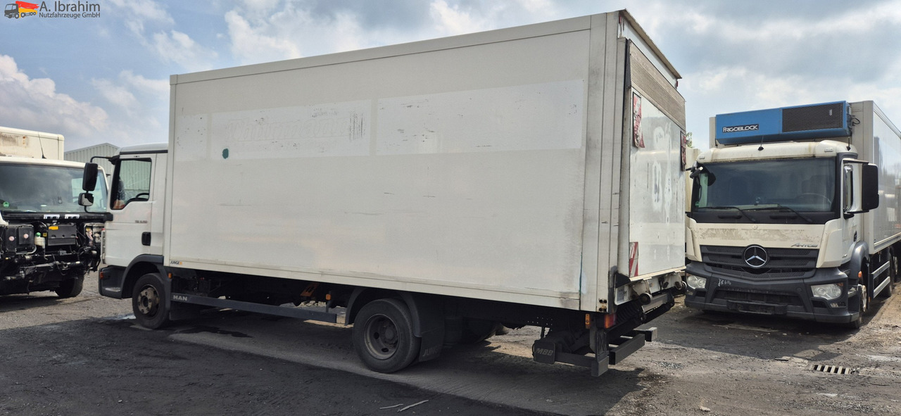 Furgoneta MAN TGL 8.150 4X2 BL Unfallschaden bedingt fahrbereit, Motor ok: foto 10 Furgoneta MAN TGL 8.150 4X2 BL Unfallschaden bedingt fahrbereit, Motor ok: foto 10