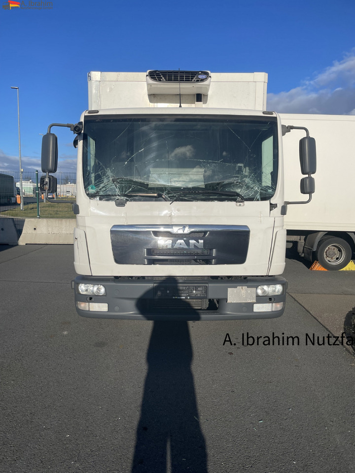 Furgoneta MAN TGL 8.150 4X2 BL Unfallschaden bedingt fahrbereit, Motor ok: foto 8 Furgoneta MAN TGL 8.150 4X2 BL Unfallschaden bedingt fahrbereit, Motor ok: foto 8