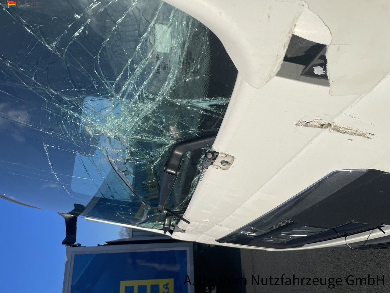 Furgoneta MAN TGL 8.150 4X2 BL Unfallschaden bedingt fahrbereit, Motor ok: foto 13 Furgoneta MAN TGL 8.150 4X2 BL Unfallschaden bedingt fahrbereit, Motor ok: foto 13