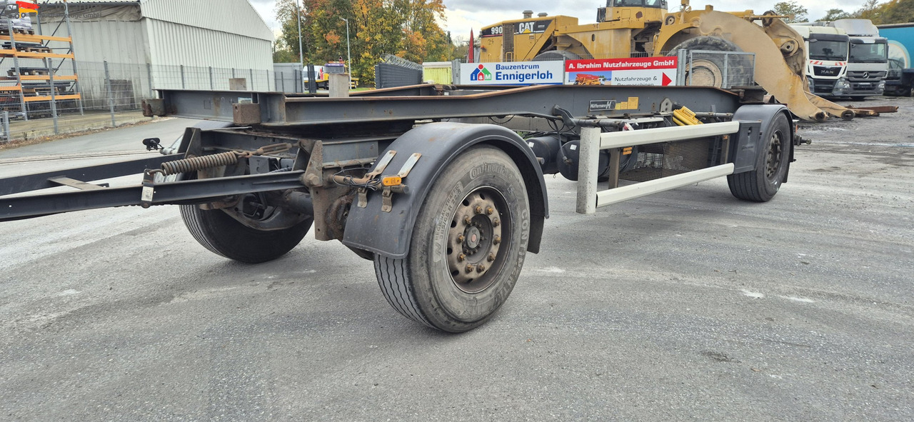 Hueffermann HSA 1870 mit Schlitten Zustand normal - Remolque multilift/ Portacontenedores de cadenas: foto 1 Hueffermann HSA 1870 mit Schlitten Zustand normal - Remolque multilift/ Portacontenedores de cadenas: foto 1