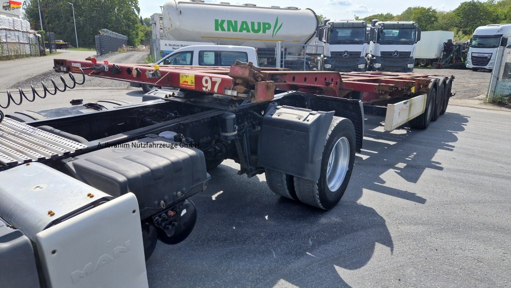 Krone SD Containerchassis 2x 20, 30, 40 ft deutscher Auflieger, ausziehbar - Semirremolque portacontenedore/ Intercambiable: foto 1 Krone SD Containerchassis 2x 20, 30, 40 ft deutscher Auflieger, ausziehbar - Semirremolque portacontenedore/ Intercambiable: foto 1