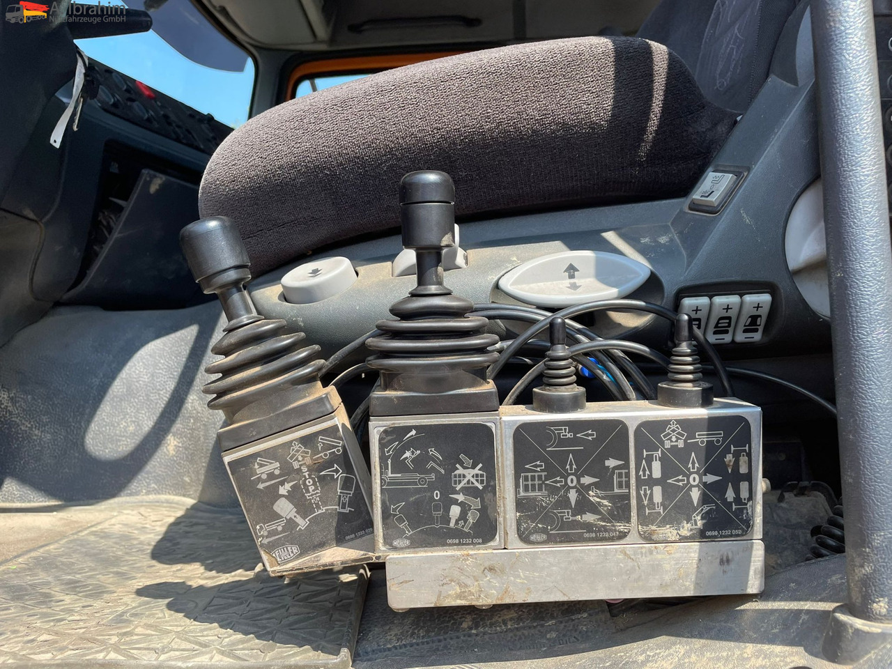 Mercedes-Benz 2643 6x4 | Blatt Luft | Meiller Haken, mp1 - Camión multibasculante: foto 3 Mercedes-Benz 2643 6x4 | Blatt Luft | Meiller Haken, mp1 - Camión multibasculante: foto 3