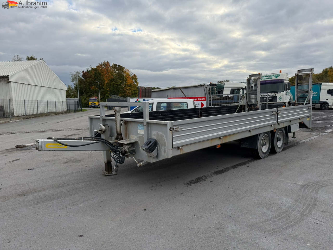 Obermaier TUE110 SDAH Tieflader | | Trommelbremse | Rampen | 7.2 Plattform | Stützfuß vorne - Remolque góndola rebajadas: foto 1 Obermaier TUE110 SDAH Tieflader | | Trommelbremse | Rampen | 7.2 Plattform | Stützfuß vorne - Remolque góndola rebajadas: foto 1