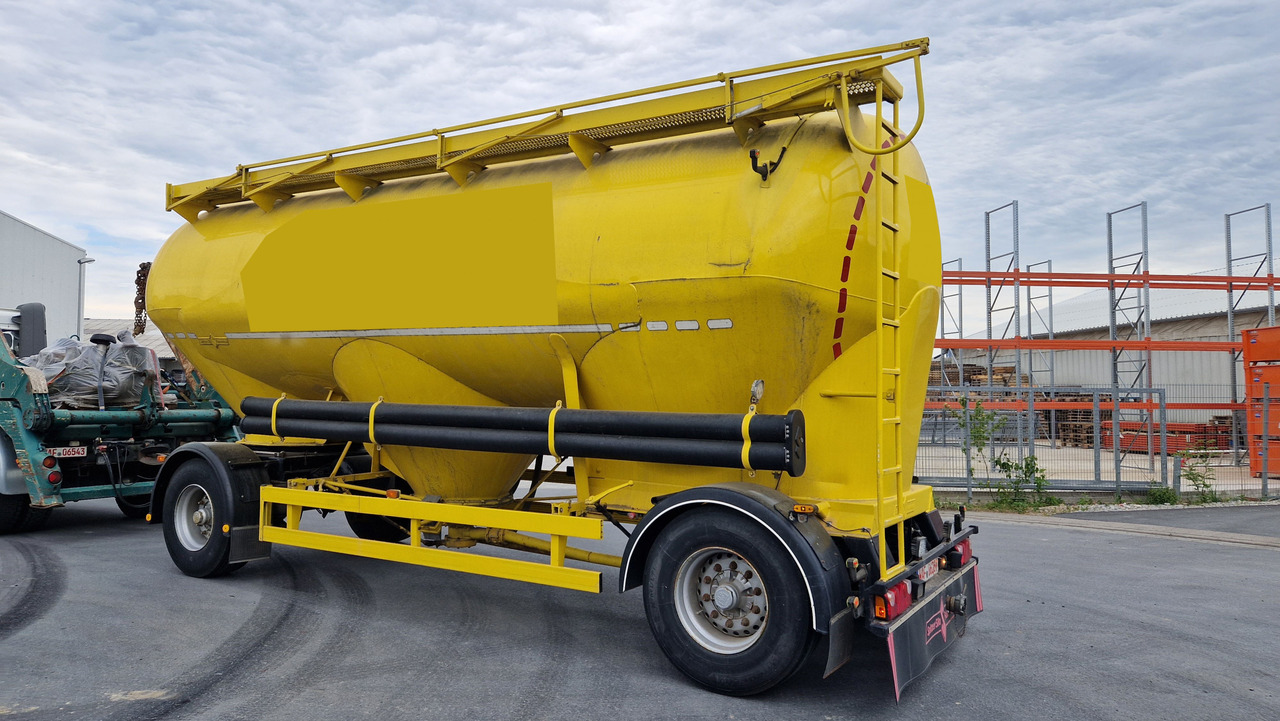 SPITZER SAPI 1832 Topzustand, einsatzbereit - Remolque cisterna: foto 1 SPITZER SAPI 1832 Topzustand, einsatzbereit - Remolque cisterna: foto 1