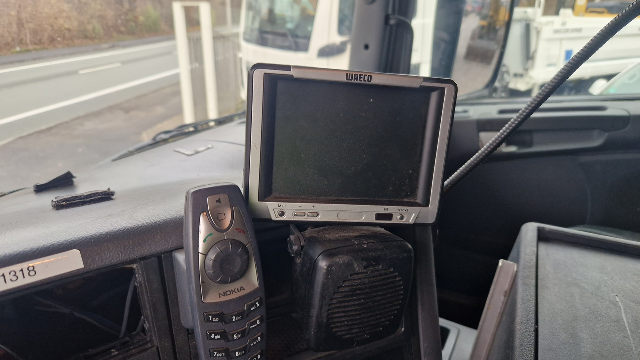 Scania P380 VDL Haken  Lenk-Liftachse - Camión multibasculante: foto 3 Scania P380 VDL Haken  Lenk-Liftachse - Camión multibasculante: foto 3