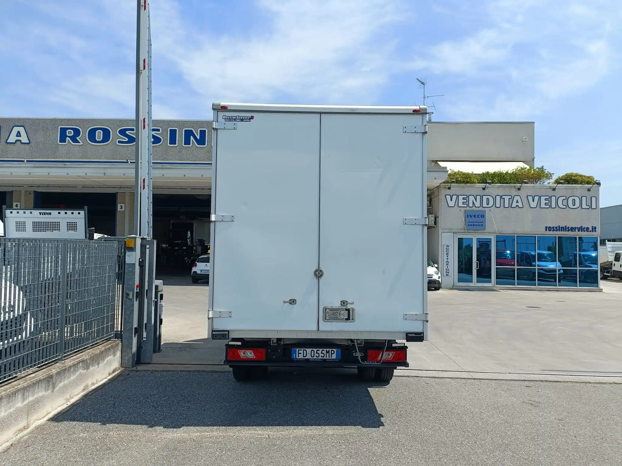 FORD TRANSIT FURGONATO BOX - Furgoneta caja cerrada: foto 3 FORD TRANSIT FURGONATO BOX - Furgoneta caja cerrada: foto 3