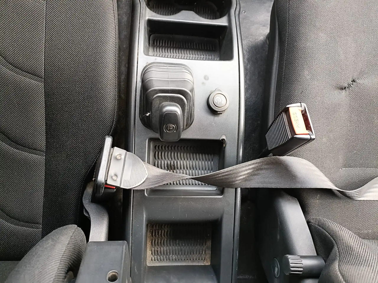 IVECO EUROCARGO 120E22P - Camión chasis: foto 4 IVECO EUROCARGO 120E22P - Camión chasis: foto 4