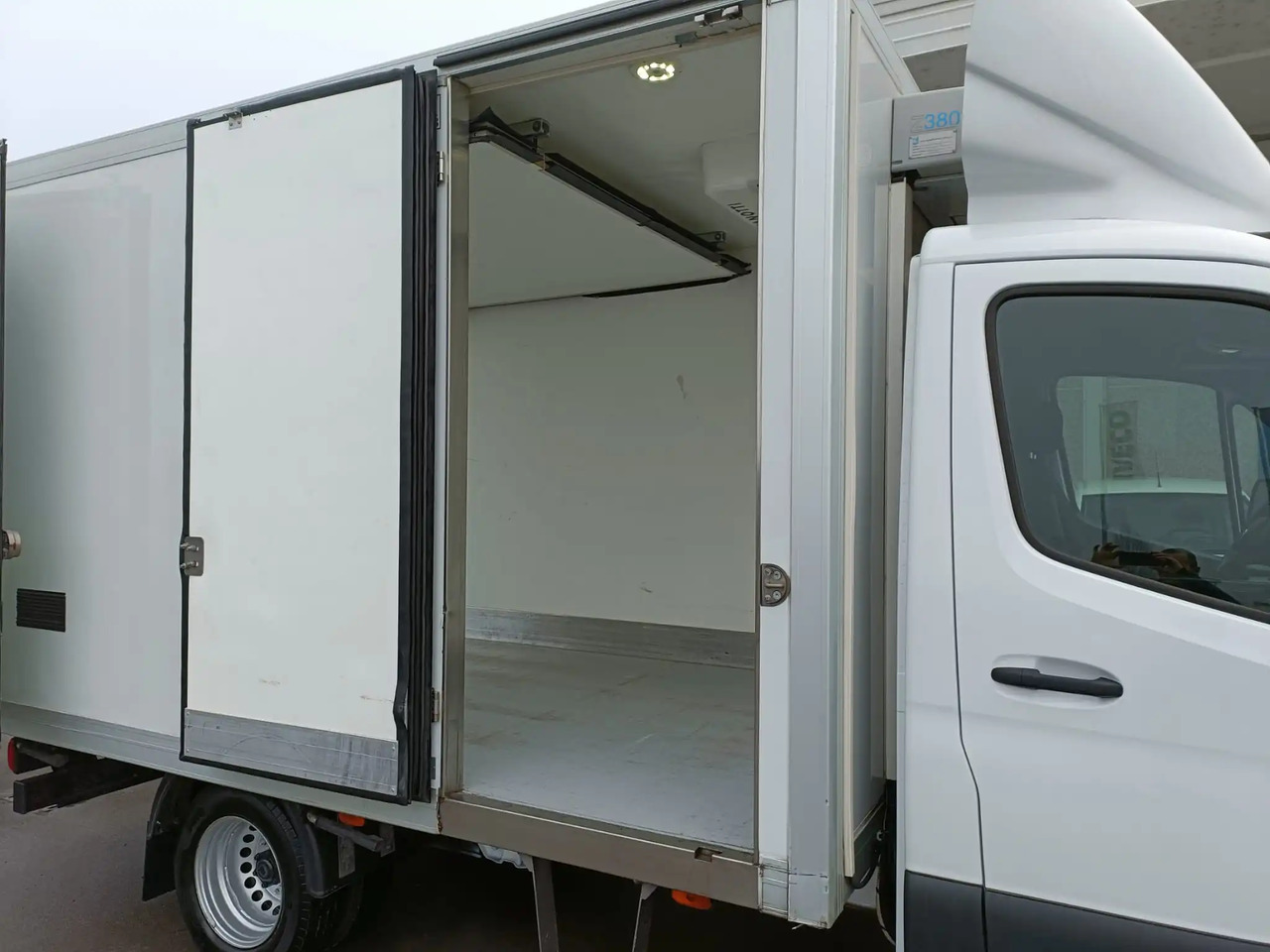 Furgoneta frigorifica MERCEDES BENZ SPRINTER 415 150 CV: foto 7