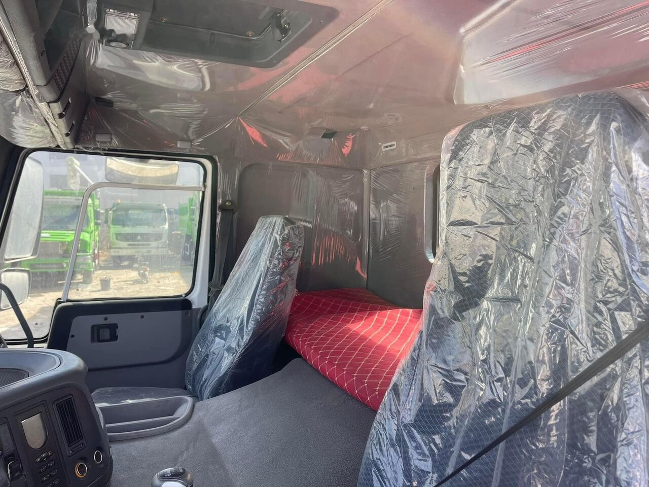 Howo Used 371 6X4 - Cabeza tractora: foto 1 Howo Used 371 6X4 - Cabeza tractora: foto 1