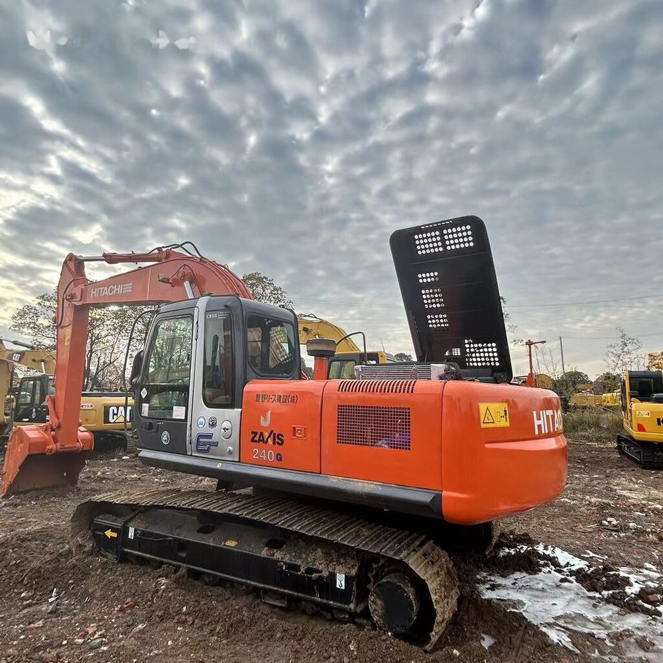 Hitachi ZX240 - Excavadora de cadenas: foto 1 Hitachi ZX240 - Excavadora de cadenas: foto 1