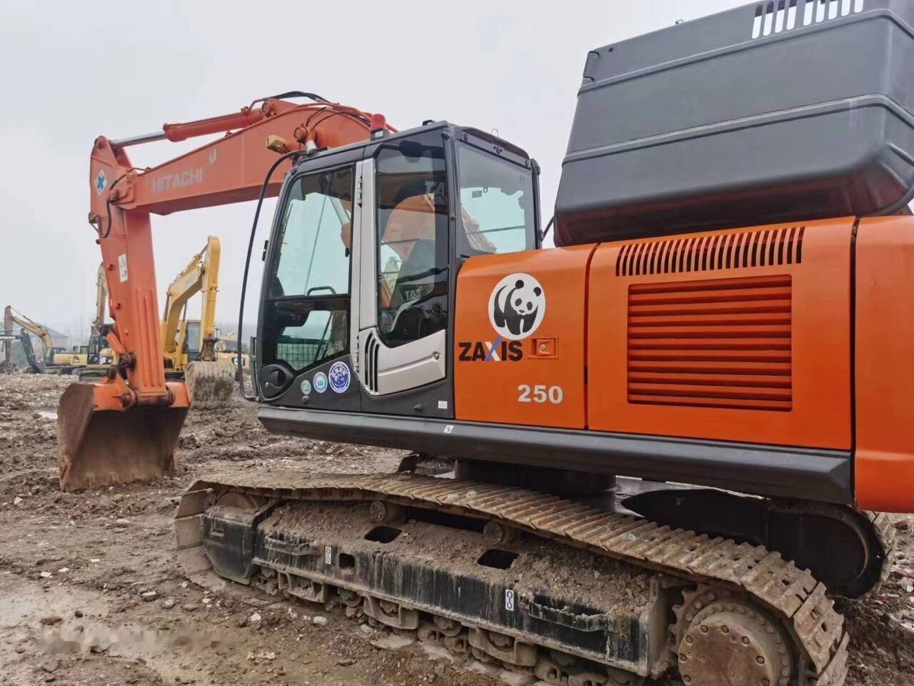 Hitachi ZX250 - Excavadora de cadenas: foto 4 Hitachi ZX250 - Excavadora de cadenas: foto 4