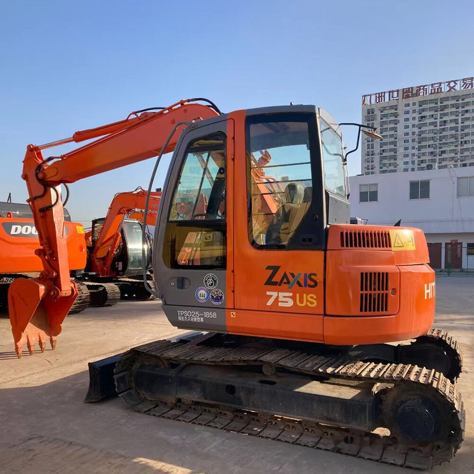 Hitachi ZX75US - Excavadora de cadenas: foto 2 Hitachi ZX75US - Excavadora de cadenas: foto 2