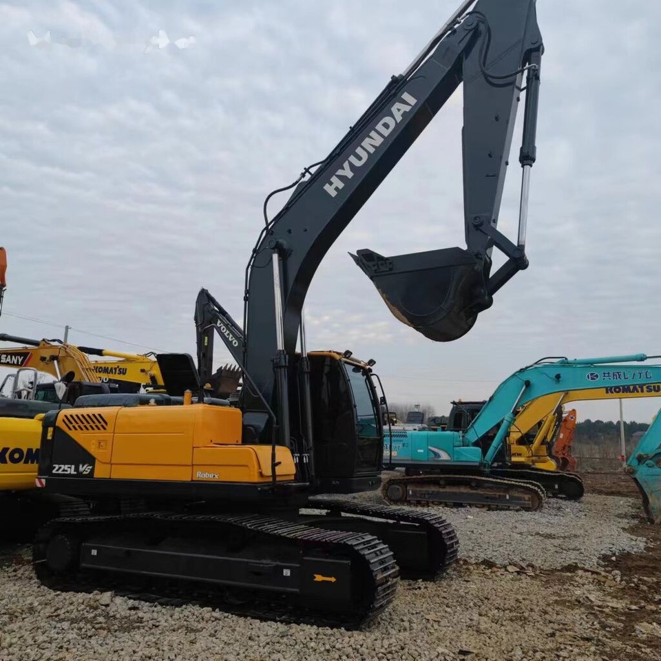 Hyundai R225VS - Excavadora de cadenas: foto 1 Hyundai R225VS - Excavadora de cadenas: foto 1
