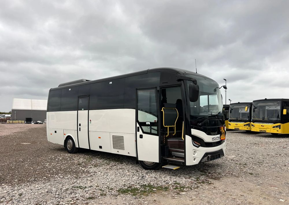 Isuzu Grand Toro - Autobús suburbano: foto 2 Isuzu Grand Toro - Autobús suburbano: foto 2