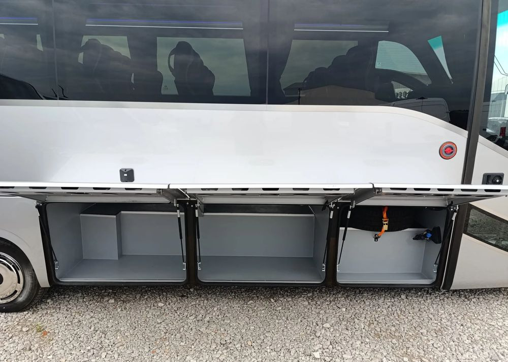 Iveco Daily - Minibús, Furgoneta de pasajeros: foto 4 Iveco Daily - Minibús, Furgoneta de pasajeros: foto 4