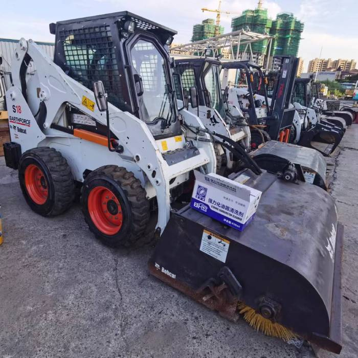 BOBCAT S18 - Minicargadora: foto 1 BOBCAT S18 - Minicargadora: foto 1